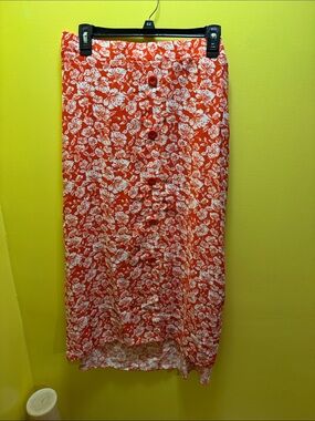 NWT Vero moda midi skirt size L.